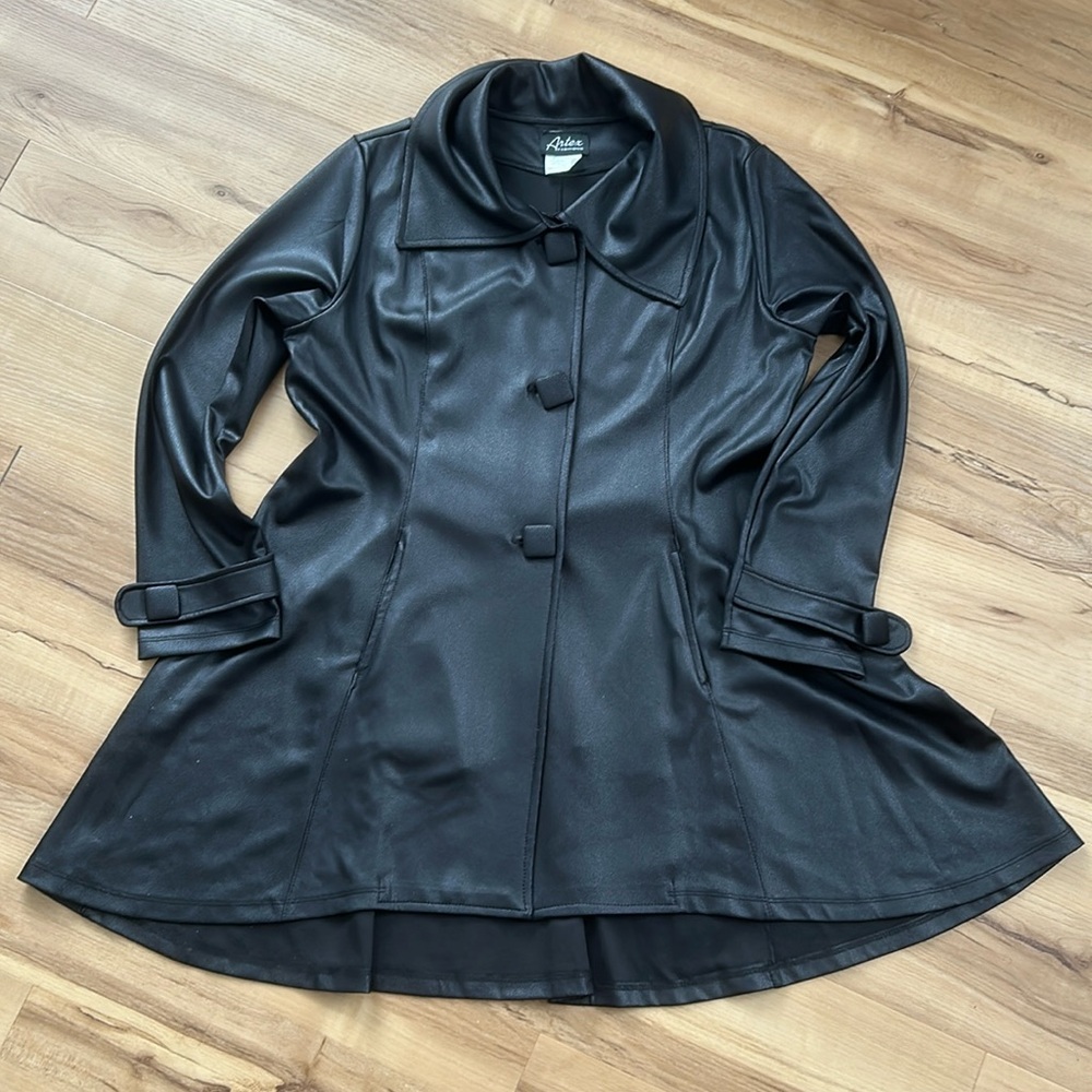 Black lightweight fashion jacket